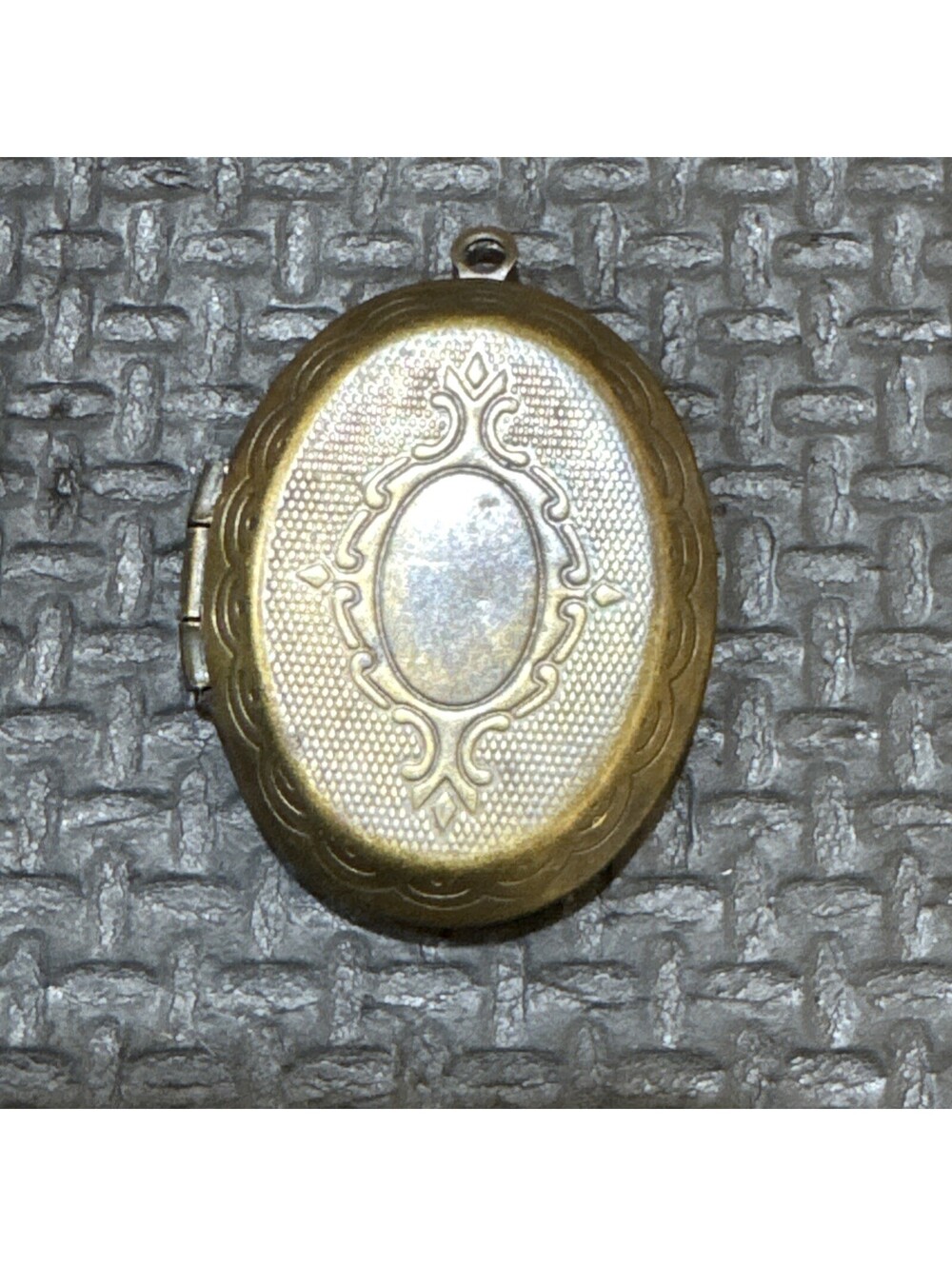 Vintage Hinged Brass Tone Oval Locket Scroll Pattern Pendant | Keepsake